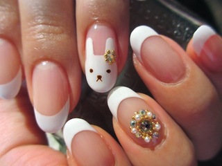 白いうさぎとフレンチネイル。: 高円寺のネイルサロン nail haco blog